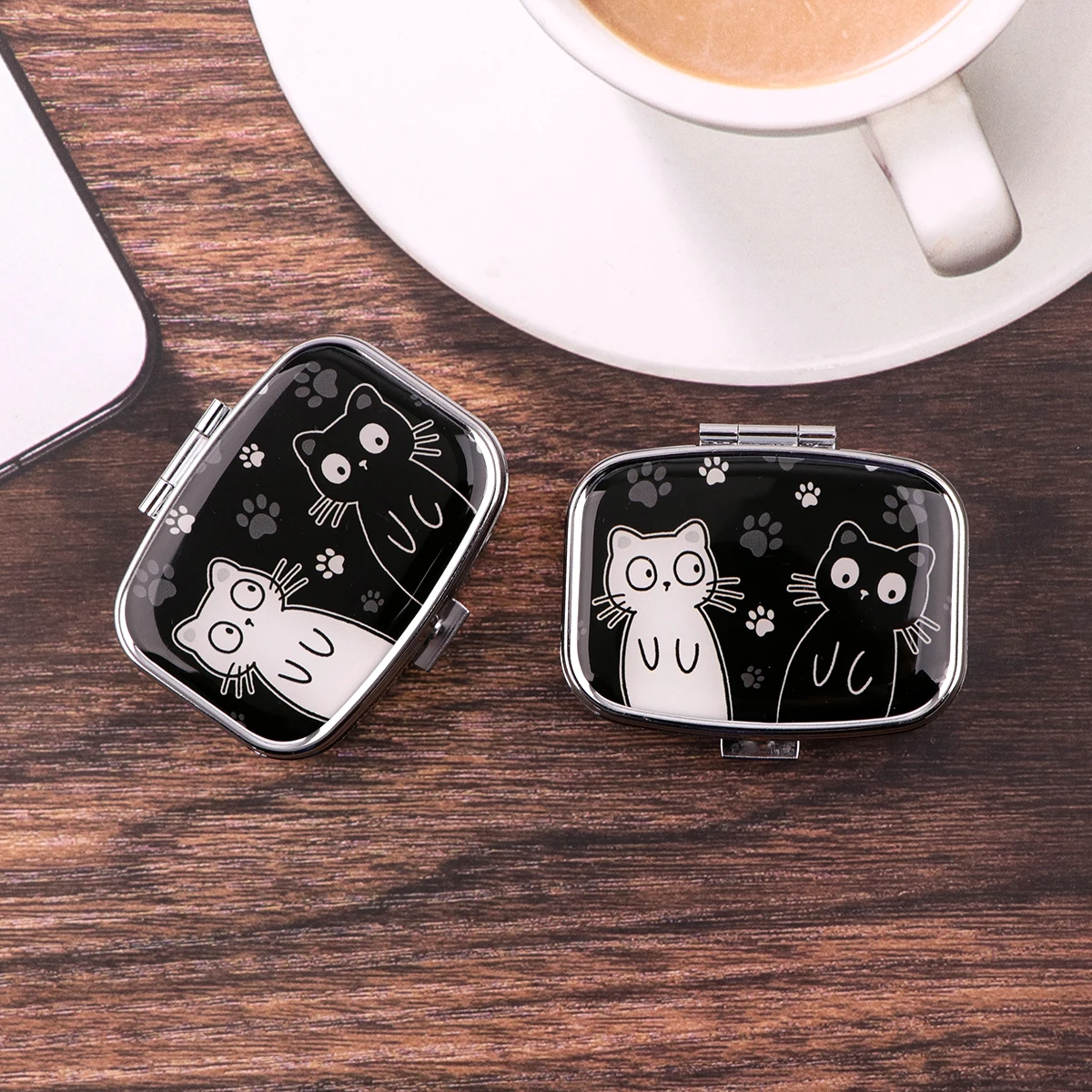 Cartoon Black And White Cat Tr - Travel Accessories Deals 评论和价格